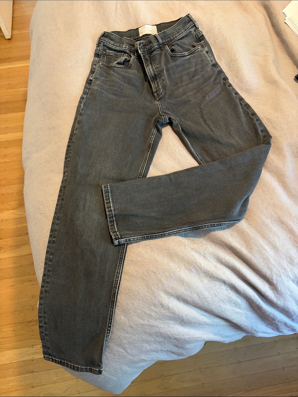 Everlane Original Cheeky Jean – High Rise Straight Leg Denim